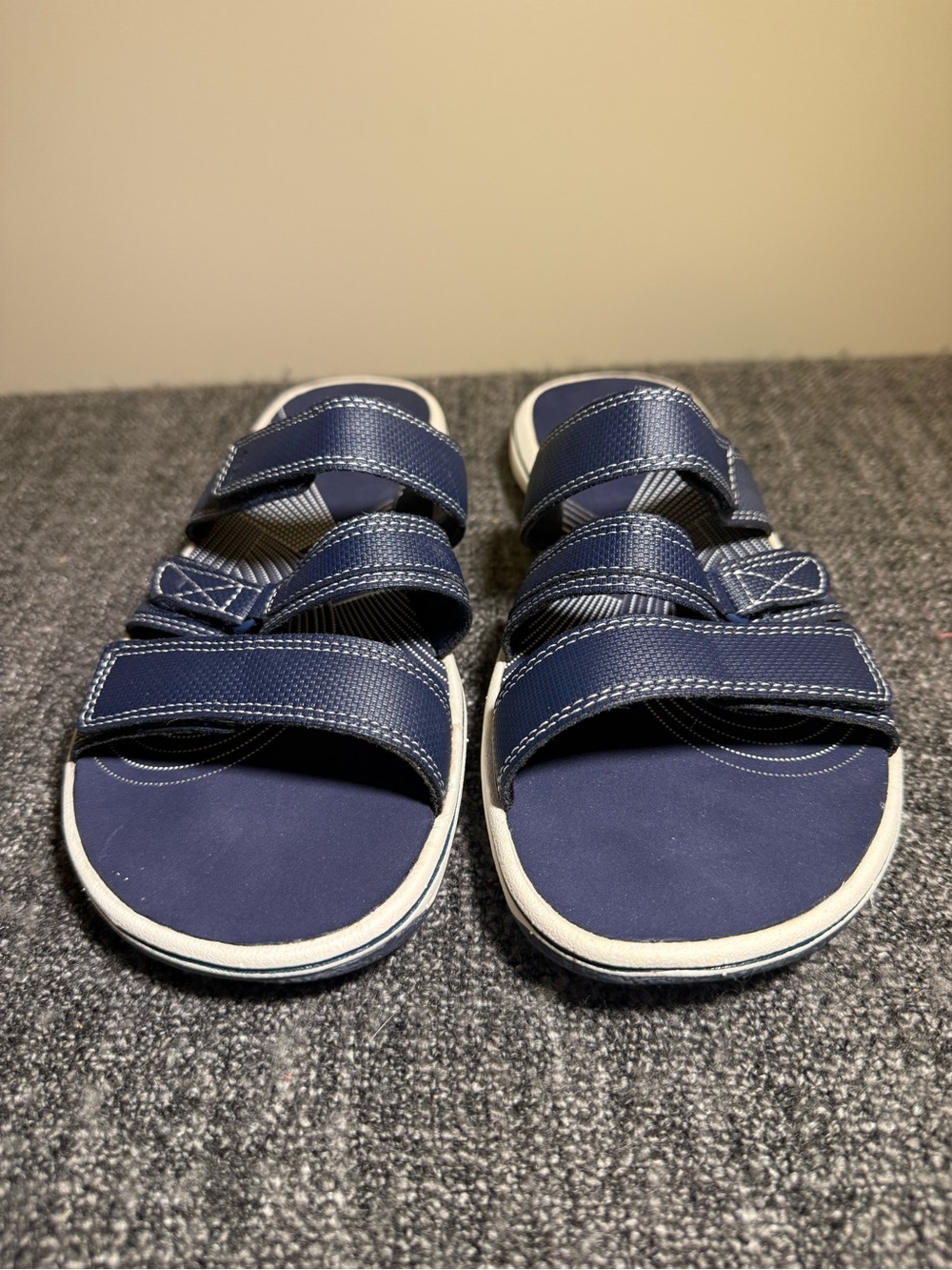 Clarks Cloudstoppers Navy Blue Three-Strap Women’s Sandals Size 9